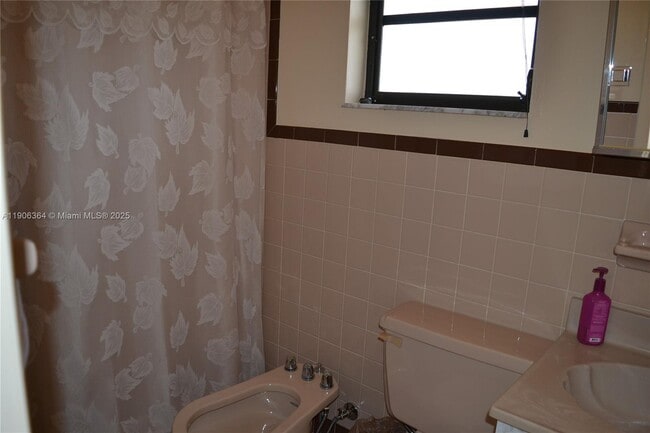 Building Photo - 7855 SW 17th Terrace