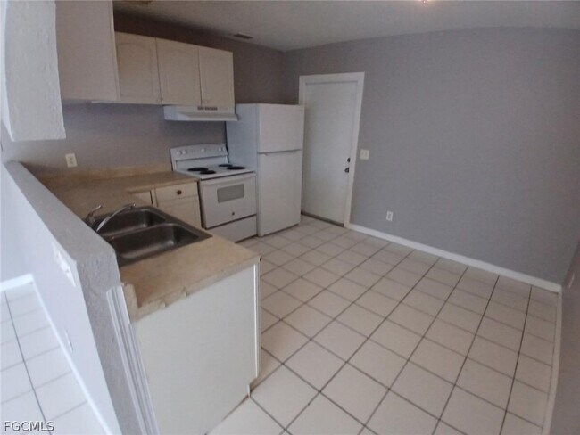 Building Photo - 3516 Dora St