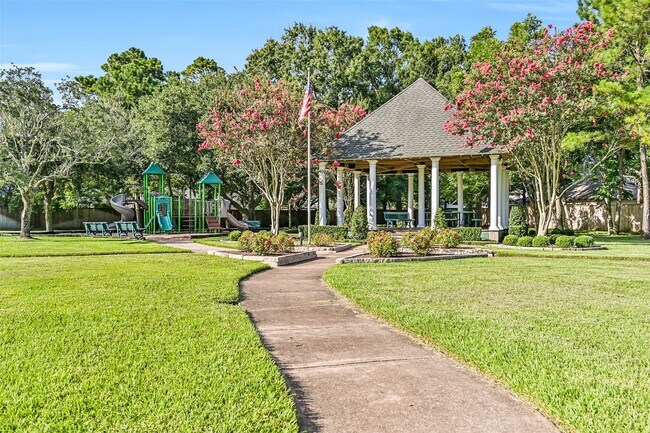 Building Photo - 513 Meadow Bend Dr