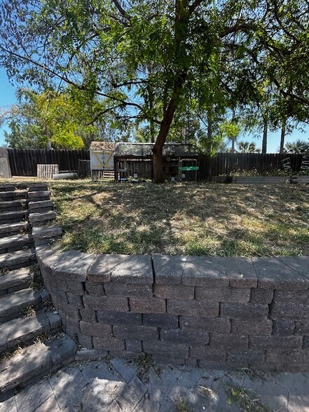 Chicken Coop - 9744 Sierra Madre Rd