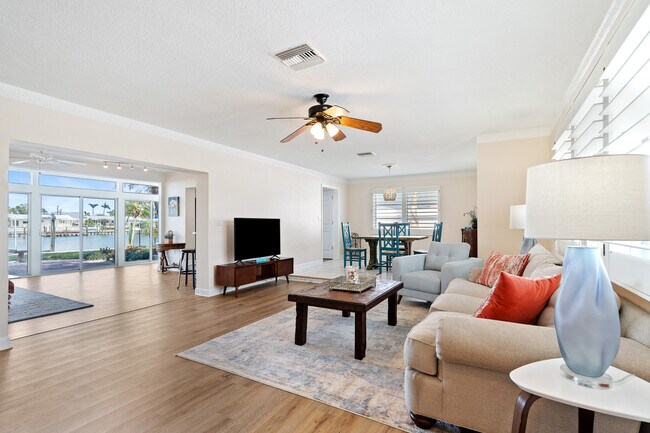 Building Photo - 291 N Tessier Dr