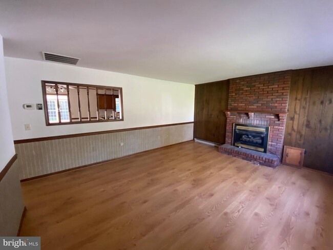 Building Photo - 13852 Dulin Rd