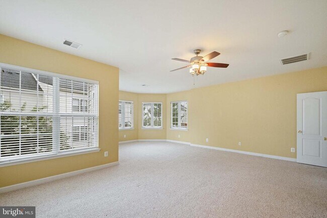 Building Photo - 7517 Lindberg Dr