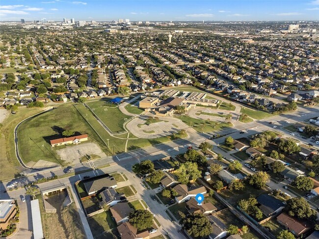 Building Photo - 5316 Yager Dr