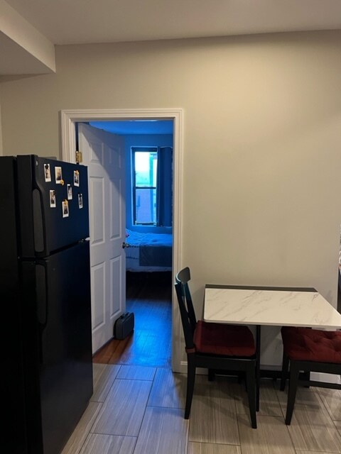 Building Photo - 214 Hanover St