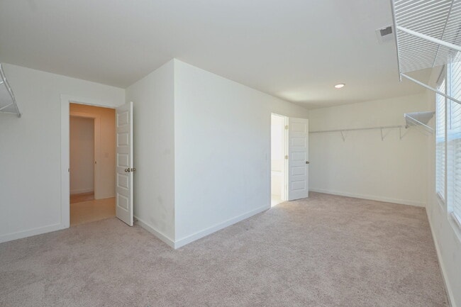 Building Photo - Modern 2024 New Construction in Sage Farms – Steps from Dog Park & Trails!