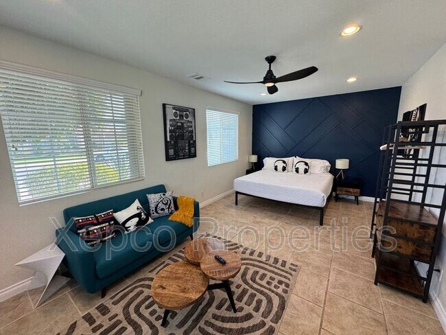Building Photo - 80746 Diamondback Trail