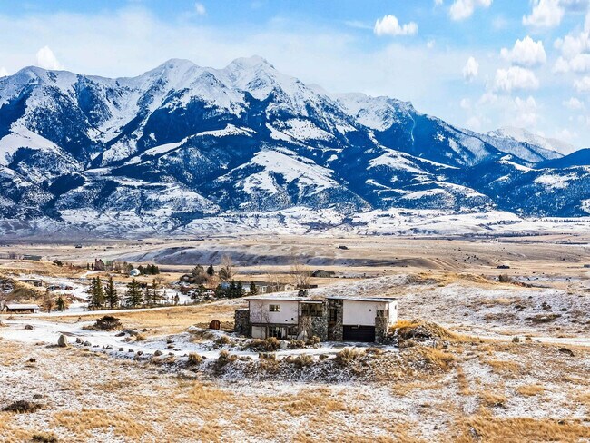 Building Photo - 84 Arcturus Dr