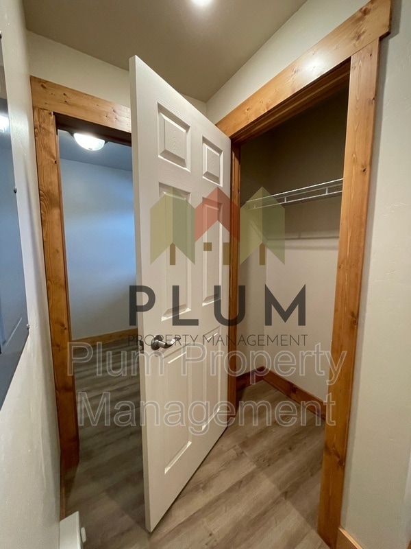 Building Photo - 1245 Waverly St