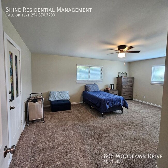 Building Photo - 808 E Woodlawn Dr