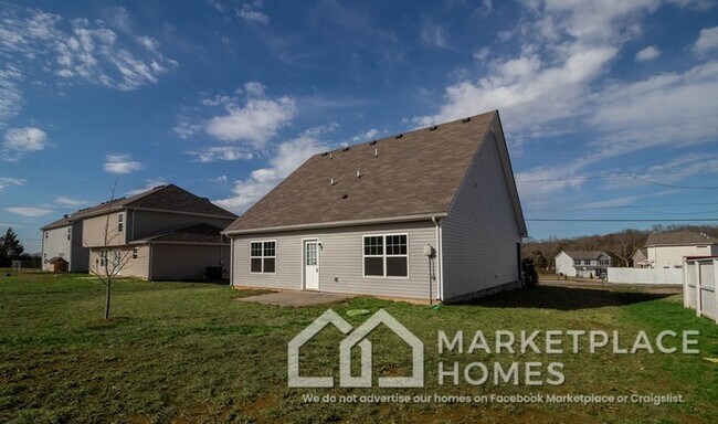 Building Photo - 741 Hollandale Rd