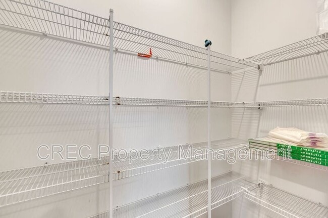 Building Photo - 575 Wayton Cir