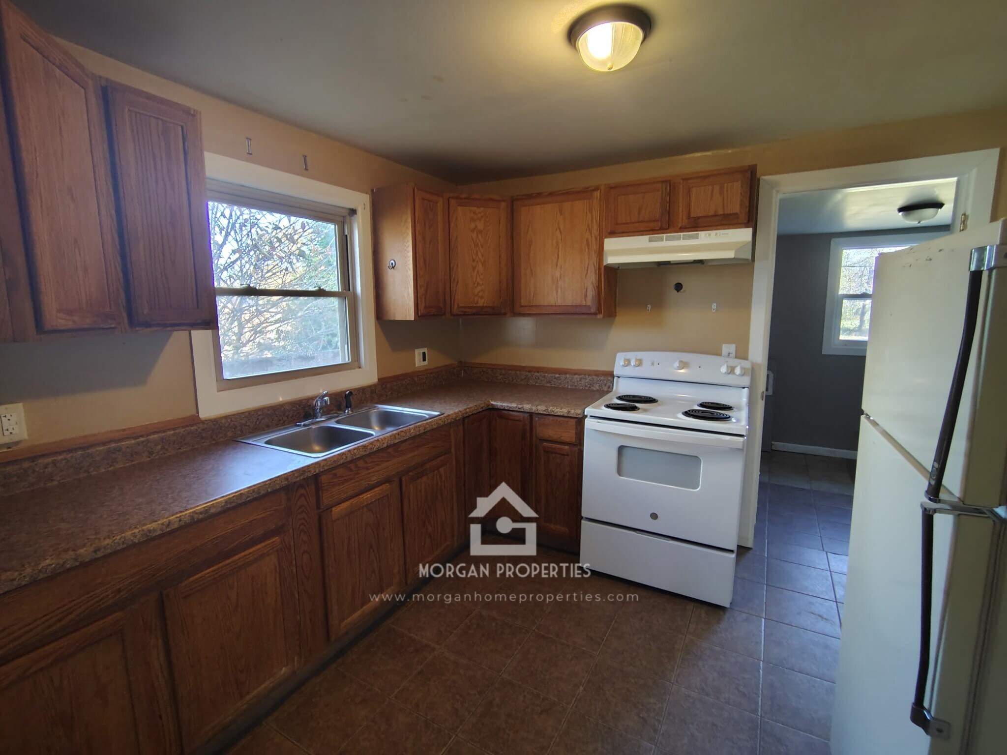 Building Photo - 2104 Drexel Dr