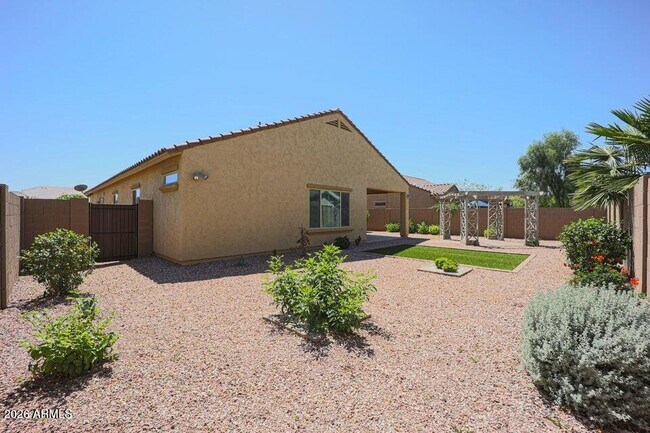 Building Photo - 17576 W Bajada Rd