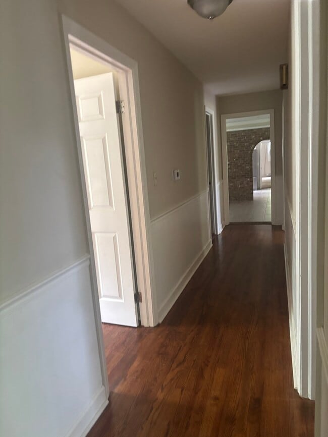 Building Photo - 514 Weed Dr