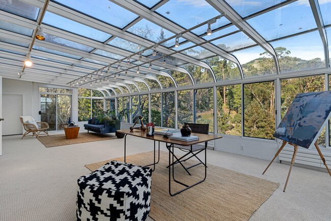 Building Photo - 344 Summit Ave