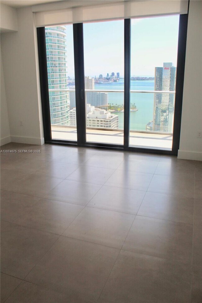 Building Photo - 1010 Brickell Ave