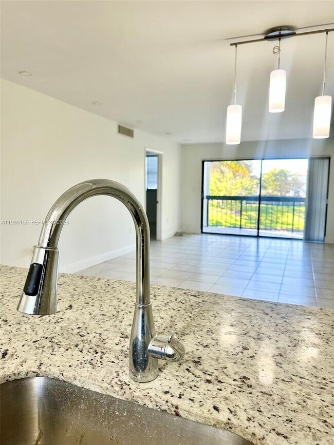 Building Photo - 10315 NW 9th St Cir