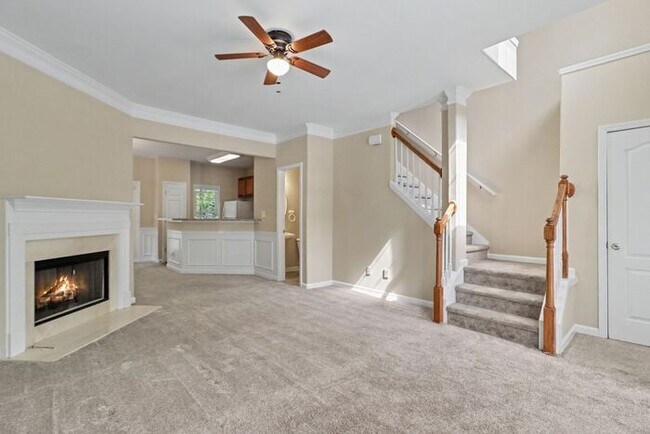 Building Photo - Exceptional 2BR/2.5BA End Unit Townhome in College Park!