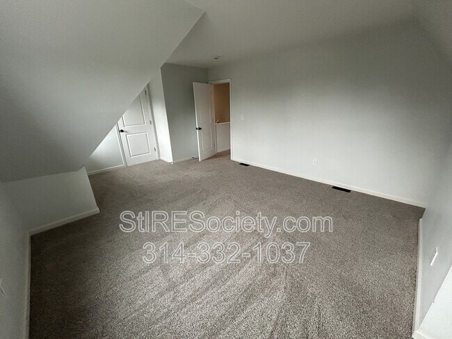 Building Photo - 3501 Pestalozzi St