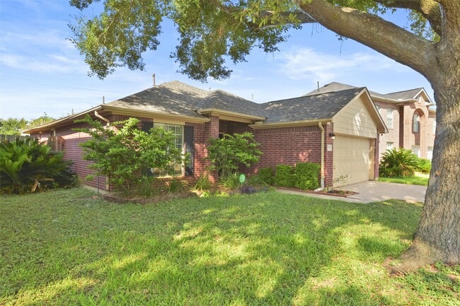 Building Photo - 9230 Eaglewood Spring Dr