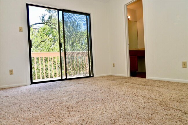 Building Photo - 13356 Water Oak Ln