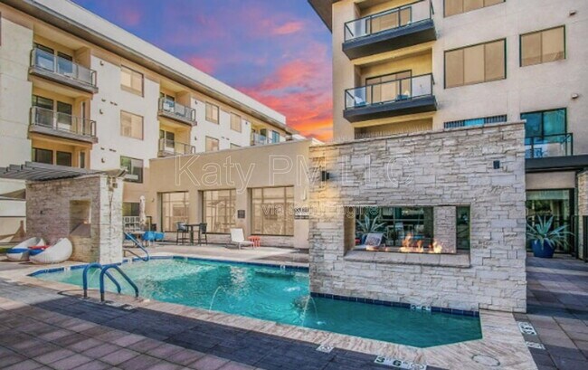 Building Photo - 7300 E Earll Dr