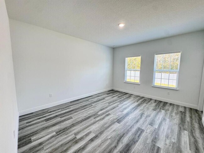 Building Photo - 455 Marion Oaks Dr