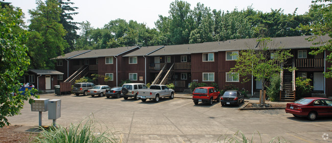 Primary Photo - Amanda Court Apartments