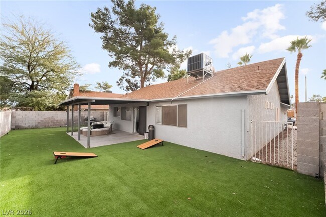 Building Photo - 3138 Belvedere Dr