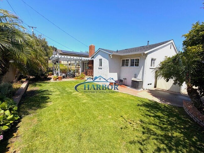 Building Photo - 2028 Elberon Ave