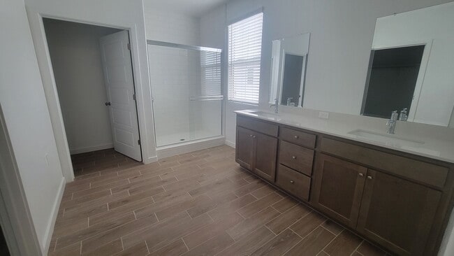 Building Photo - 12533 Camino Glorieta, Bakersfield, CA 93311
