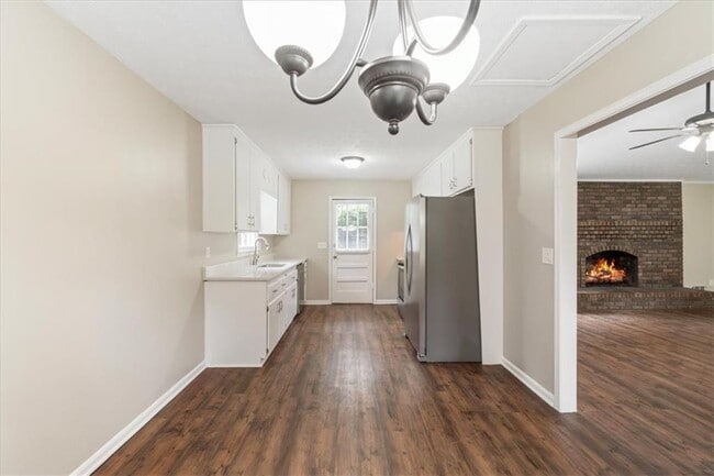 Building Photo - 5146 Bramblewood Dr