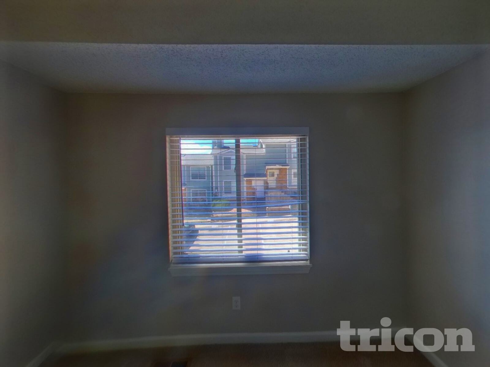 Building Photo - 3928 Smoke Tree Dr