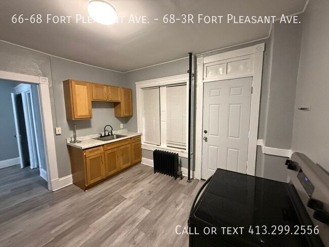 Building Photo - 66-68 Fort Pleasant Ave.-68-3R Fort Pleasa...