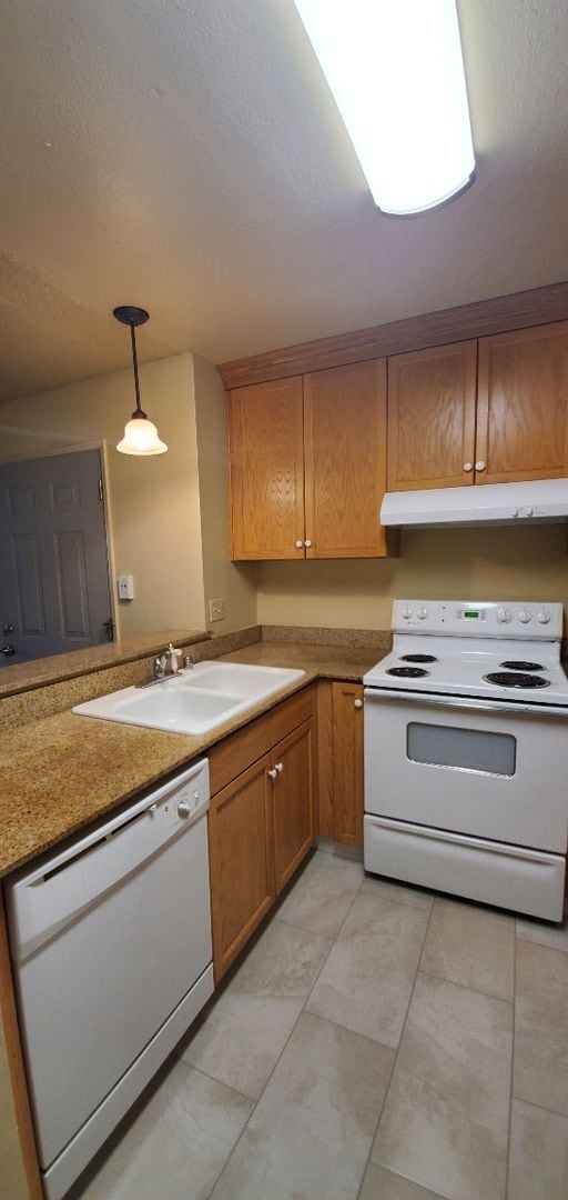 Building Photo - Beautiful Updated Studio in Vallejo with Patio Community Pool Gated Complex and Secured Parking
