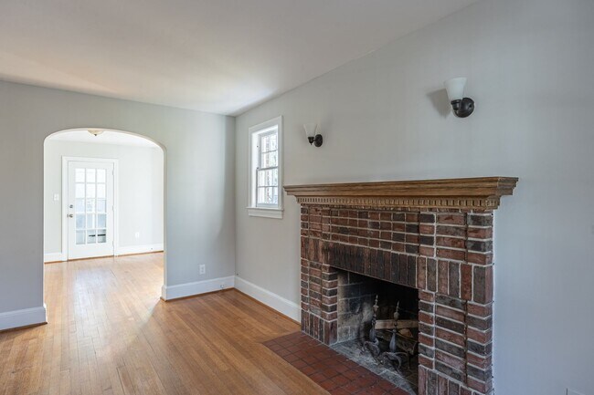 Building Photo - Completely Updated Charming Cape Cod