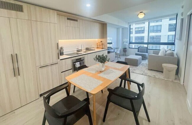 Building Photo - 225 N Miami Ave