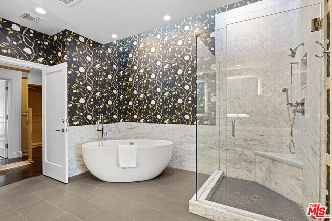 Building Photo - 2305 Canyonback Rd