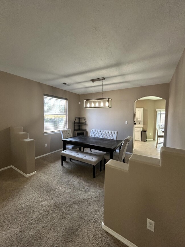 Building Photo - 835 Kipuka Dr NW