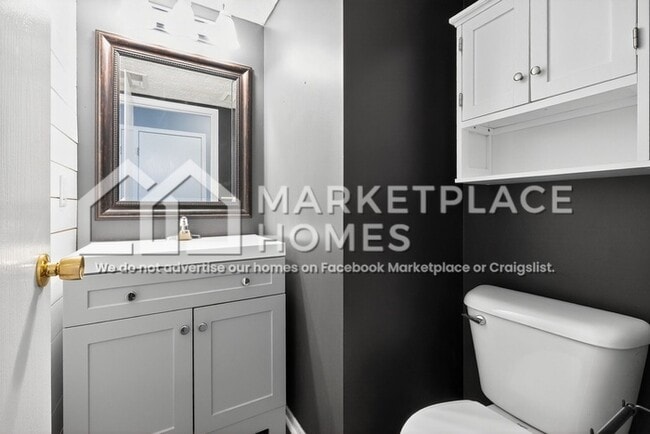 Building Photo - 5462 Rothermund Dr