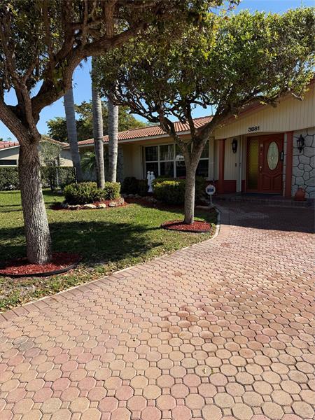 Building Photo - 3881 NW 100th Ave