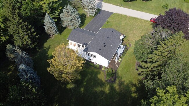 Building Photo - 31340 Liberty Rd