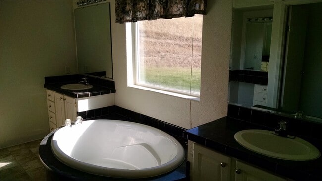 Building Photo - Worley Country Home on 20+ Acres