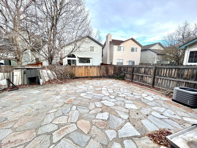 Building Photo - Looking for a Quality tenant who Appreciates a Gourmet Kitchen