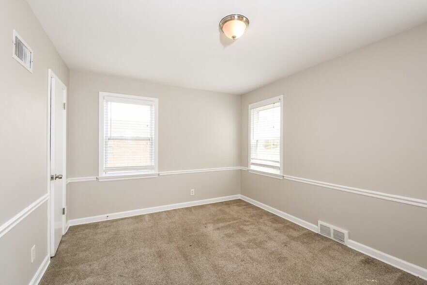 Building Photo - 1249 Waldorf Dr