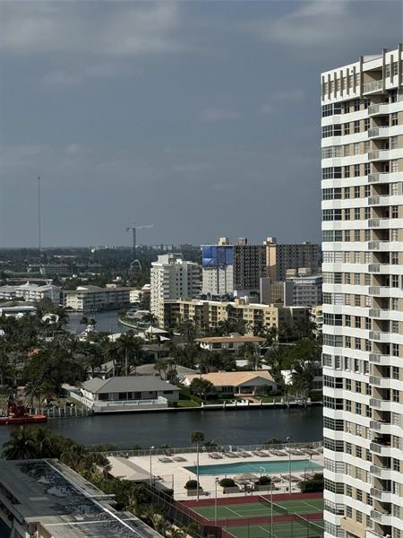 Building Photo - 2030 S Ocean Dr