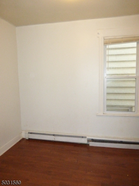 Building Photo - 204 DeMott Ave