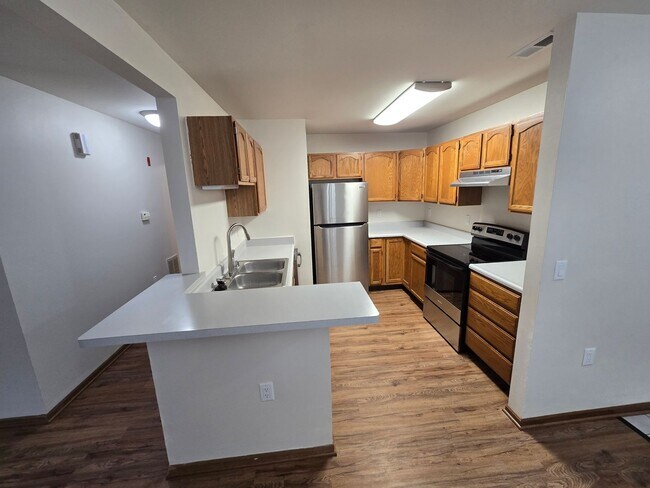 Building Photo - 1001-1017 Rockefeller Ln