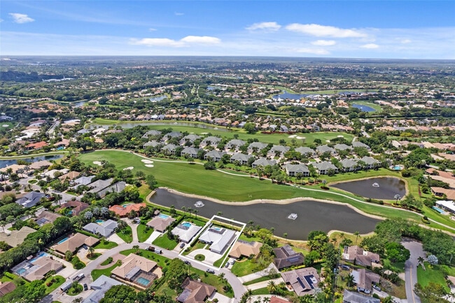 Building Photo - 9010 Gardens Glen Cir